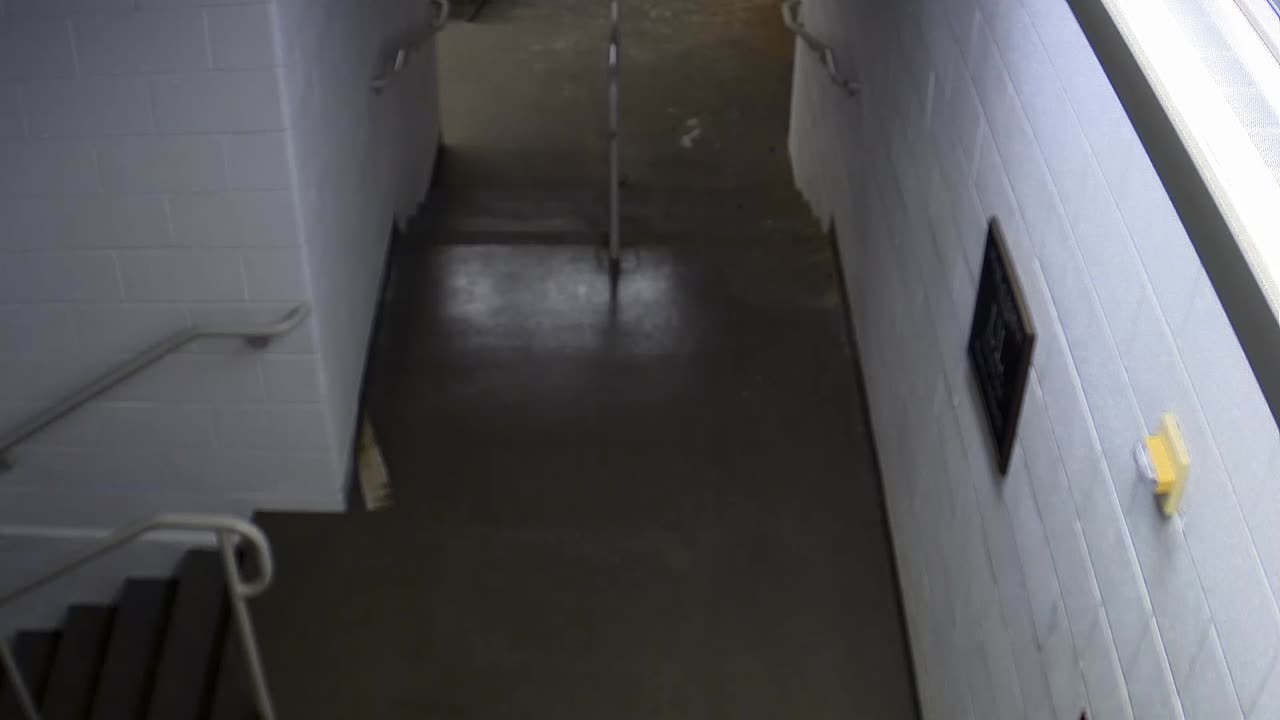 7187CVCULStair45North_2021-01-06_18h20min01s487ms.mp4