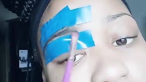 Easy eyebrow hack