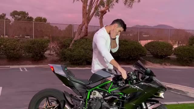 One of the best sounding bikes from kawasaki #h2 #h2r