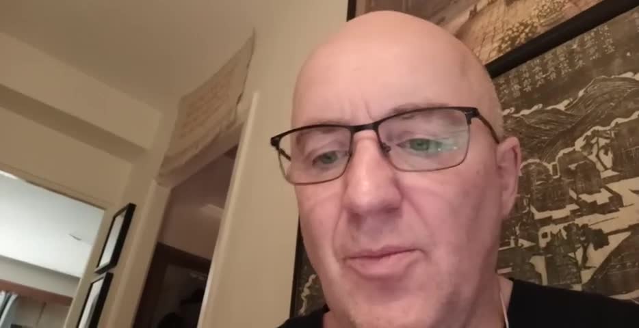 Läser ur Matteus Evangelium 4