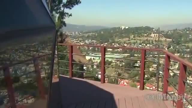 Life inside a 'dome' home_Cut