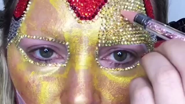 Artist Creates ASMR Marvel Makeup