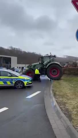 Die Polizei unser Freund und Helfer 👀