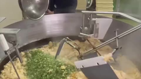 men Cooking Giant Frice Dish amazing video