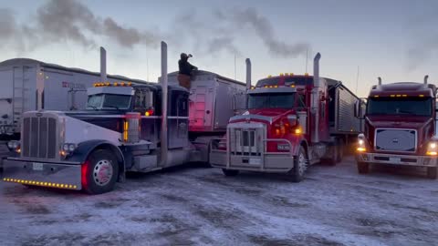 Freedom Convoy in Canada rolls on