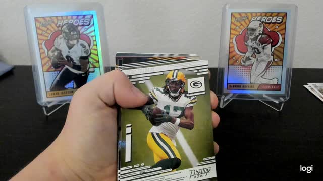 Score vs Prestige football card pack battle!