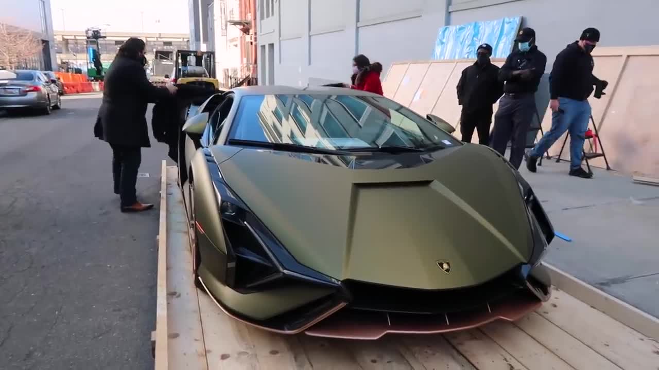 WATCH LAMBO THATS IT!