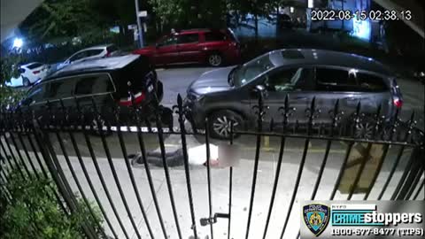 NYPD seeking to ID suspects in attack, robbery of 67-year-old man in the Bronx