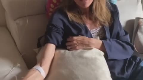 Vaccinata attaccata ad una flebo da un anno!