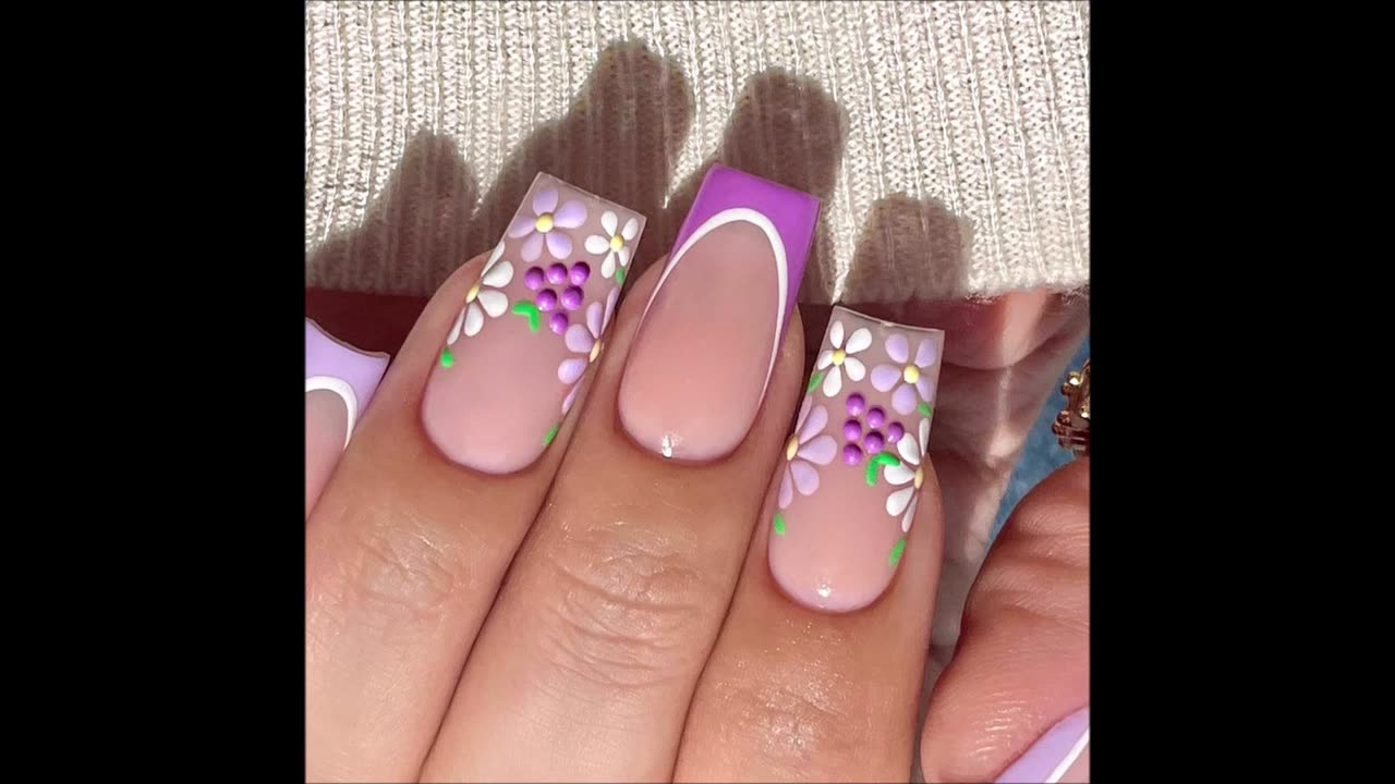 Purple French tip Press on Nails Short Medium Square Fake Nails with Design Flower Stick on Nails Grapes Glue on Nails Lilac False Nails Nude Acrylic Nails Reusable Daisy Nails for Women Manicure . French Tip Press on Nails: Beautiful and glossy short p