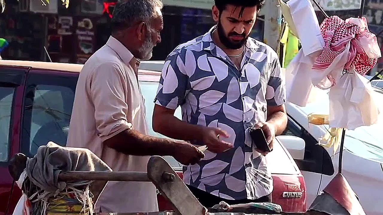 Pata nahi kis roop me aakar Narayan mil jayenge 😱🙏