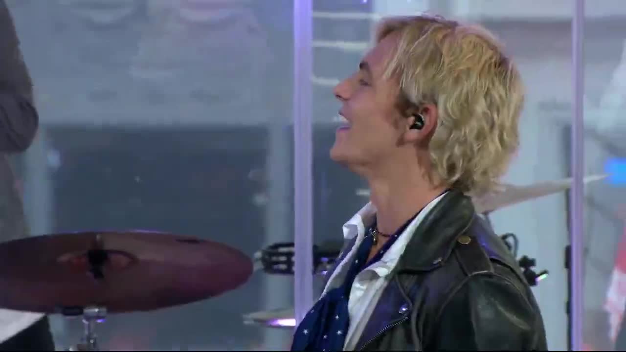 R5 performs its hit song If live on GMA