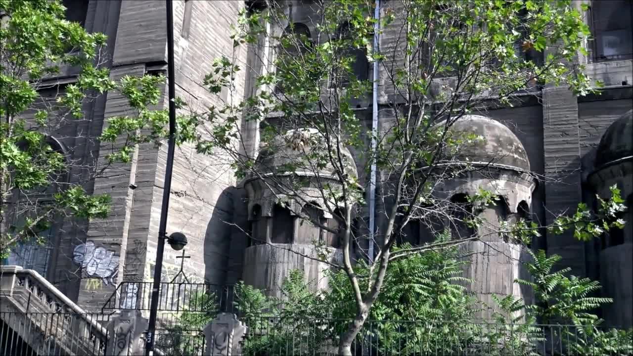 The Basílica de los Sacramentinos in Santiago, Chile