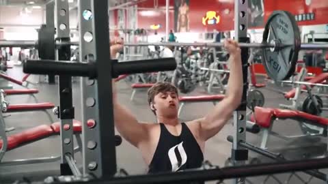 دخول الابطال إلى النادي