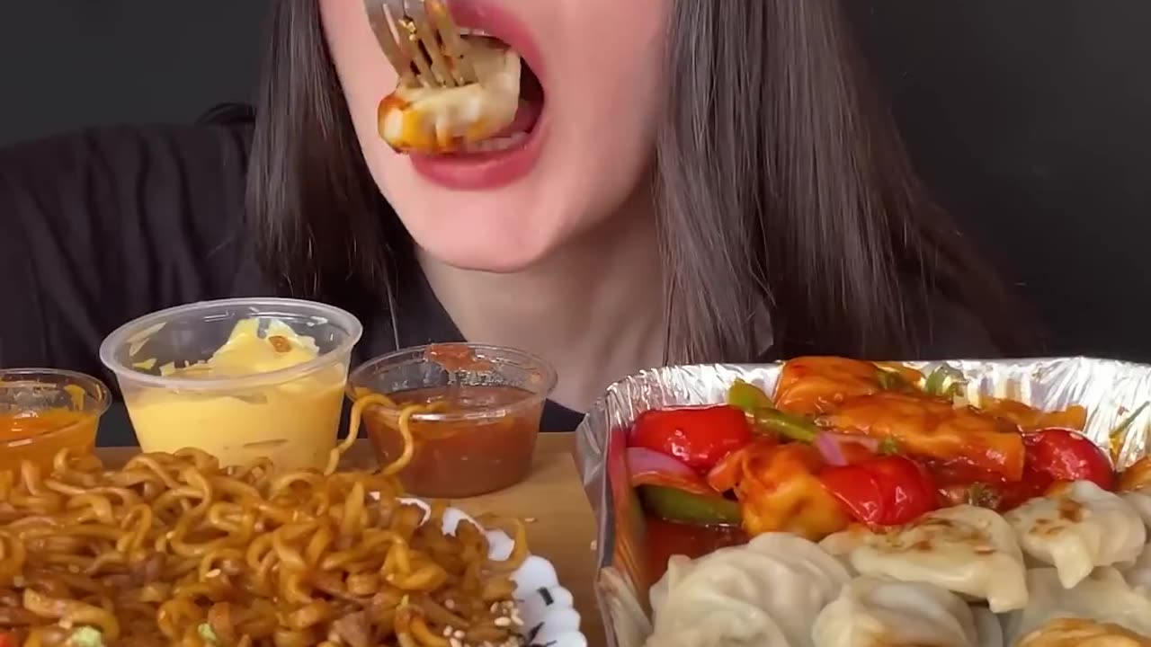 ASMR MOMO _ DUMPLINGS + BLACK BEAN NOODLES MUKBANG (No Talking) EATING SOUNDS #shorts