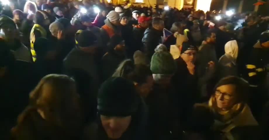 Praha - 12. 12. 2021 - Demonstrace a pochod za svobodu (3. část)