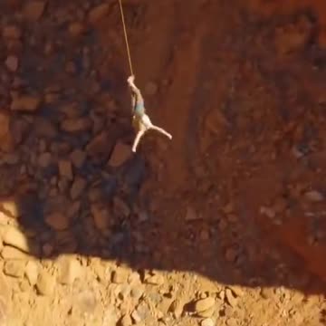 What a courage.. 😲