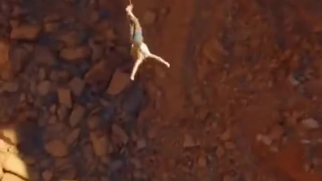 What a courage.. 😲