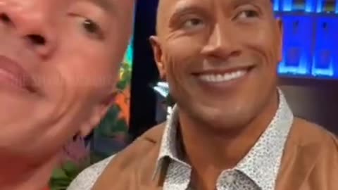 How_ 😱 #memes #shorts