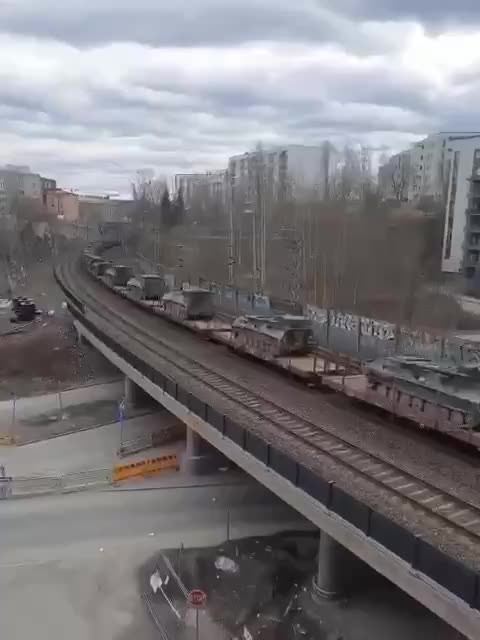 Ukraine War - Finland is moving military equipment to the border with Russia