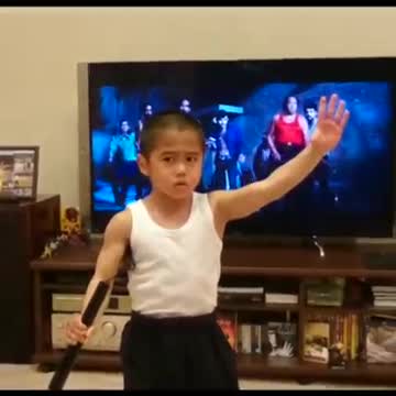 Lil Boy Brings Out The Magic Of Bruce Lee !