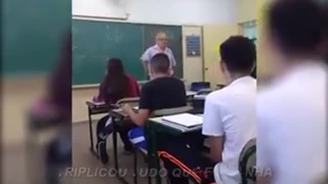 Você acha que não há doutrinação nas escolas? Veja o vídeo