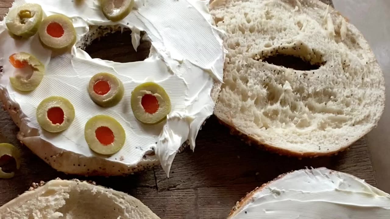 WHAT’S ON YOUR BAGEL?