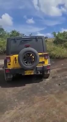 Video: Polémica por ingreso de vehículo a la quebrada Las Gachas en Santander