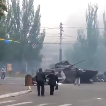 LES GROUPES NÉO-NAZIS UKRAINIENS PRENNENT LA FUITE FACE À L'AVANCÉE MILITAIRE RUSSE