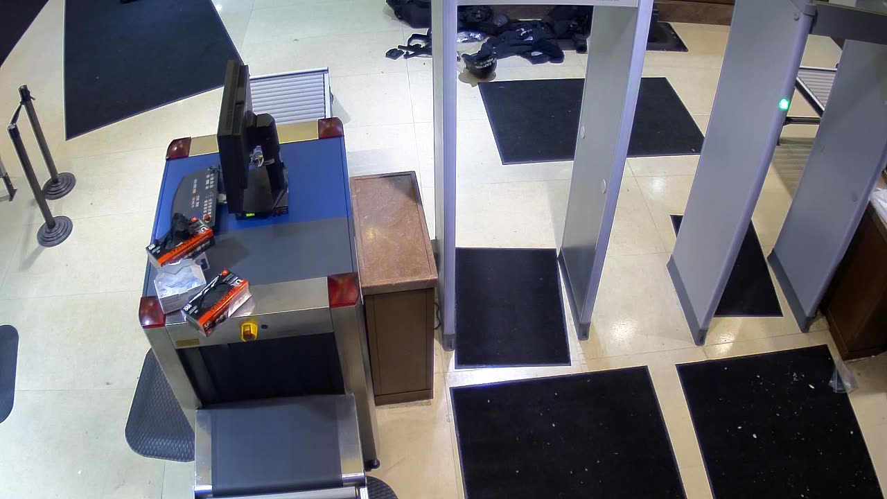 7136CVCULNScreeningMetalDet3_2021-01-06_22h00min01s327ms.mp4
