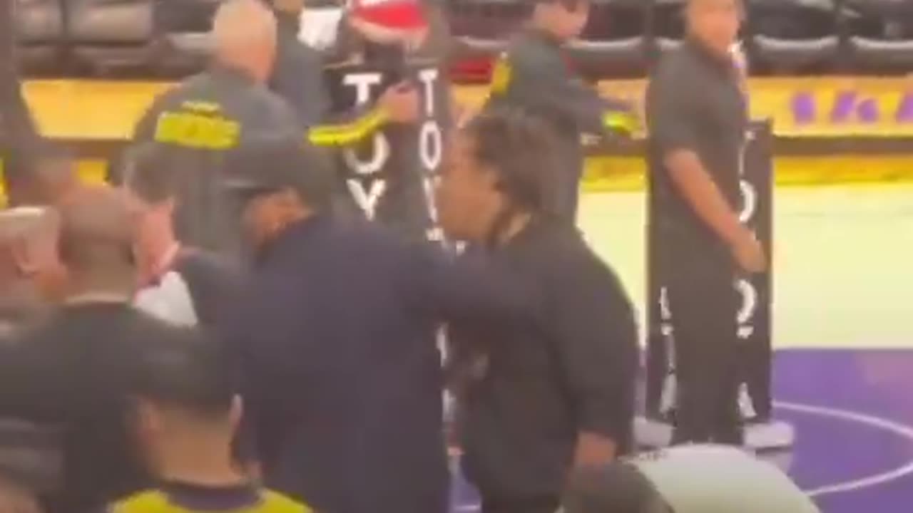 Remember when Denzel Turned down Jay-Z hand shake.