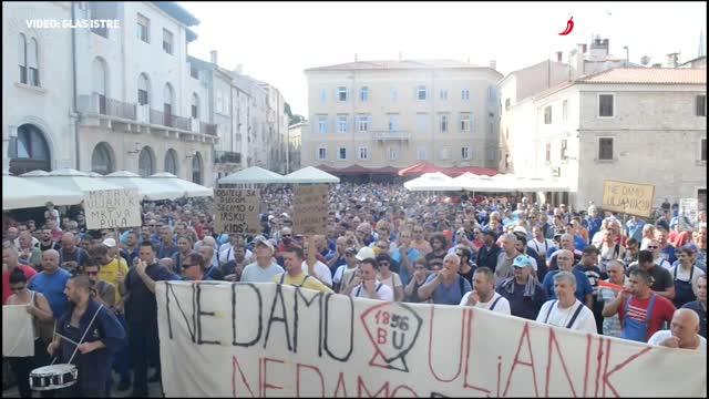 Radnici Uljanika i dalje prosvjeduju