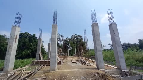 building support pole