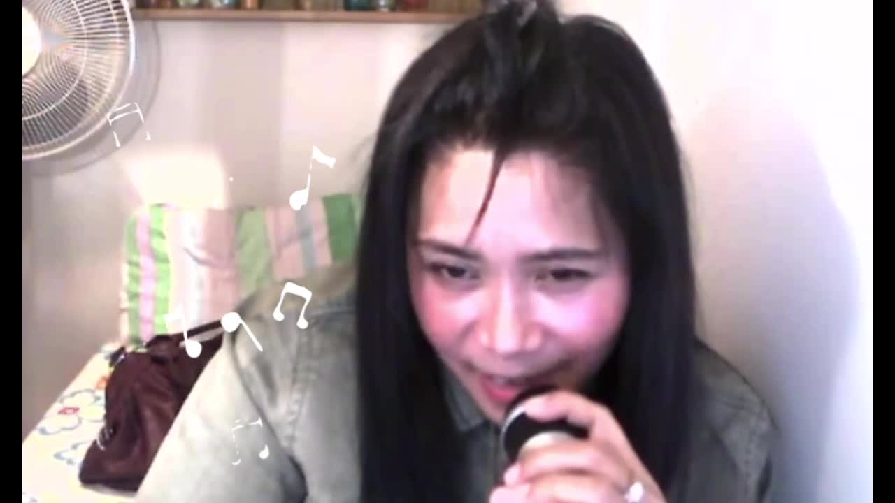 I am not a singer but I love to sing 🎤 😂