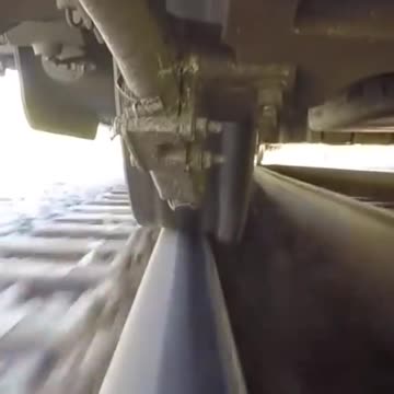 Scene of changing the wheel line of the train.