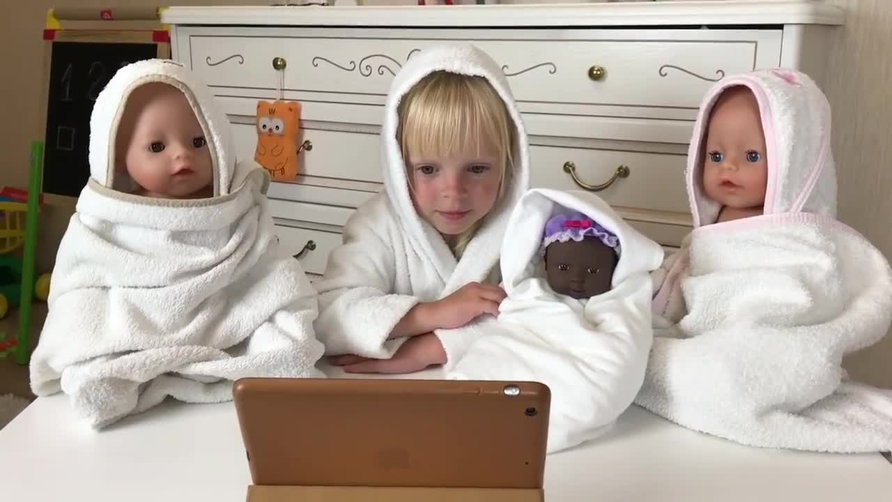 Stacy and story for kids about toys