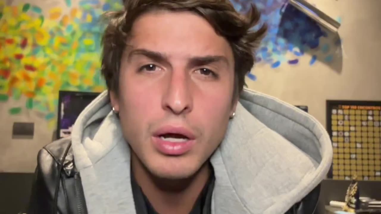 Em vídeo, Felipe Prior faz apelo apelo aos fãs após condenação