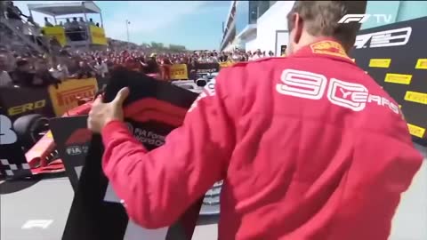 SEBASTIAN VETTEL UZİ ARASANDA