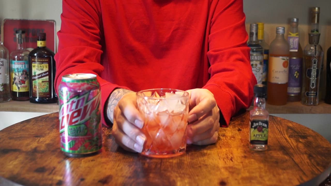 Jim Beam Apple Whiskey & Mtn Dew Major Melon