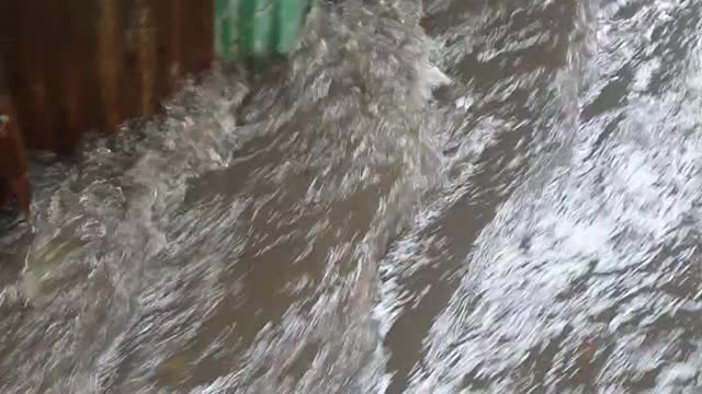 Banjir depan pintu