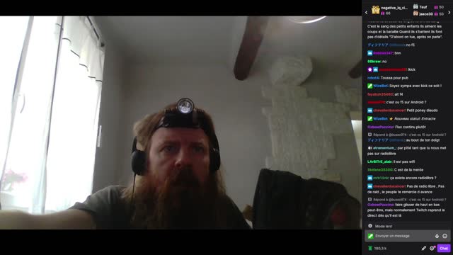 2022-11-10 (2bis) - Entracte - Twitch Decheterie (version avec chat)