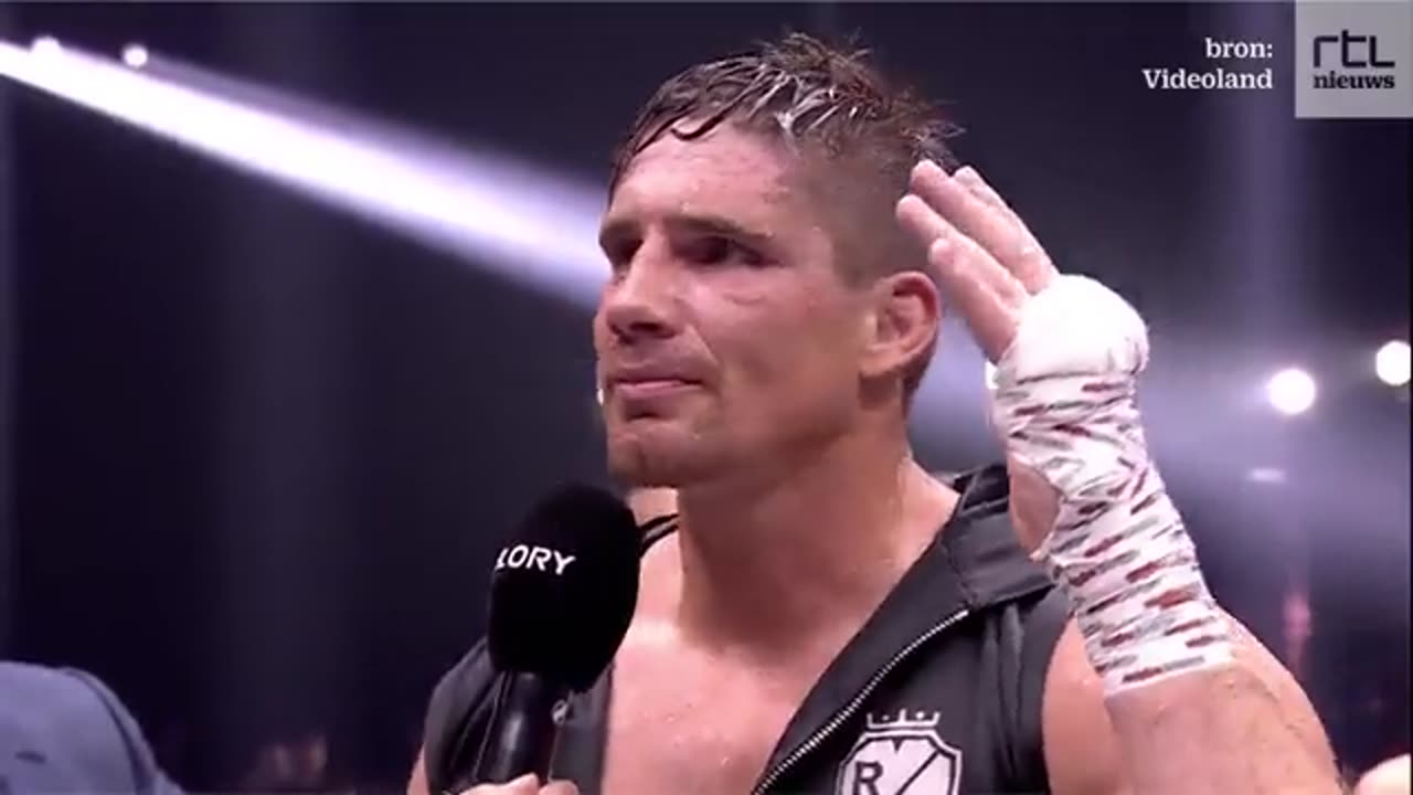 Rico Verhoeven asks for one minute silence for Gaza after his victory