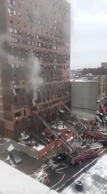 4-alarm fire in Bronx this morning.