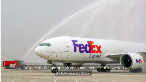 FedEx Shares Climb 8% After Announcing Freight Spinoff Amid Mixed Financial Results