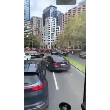 Construction workers have police on the run in Melbourne