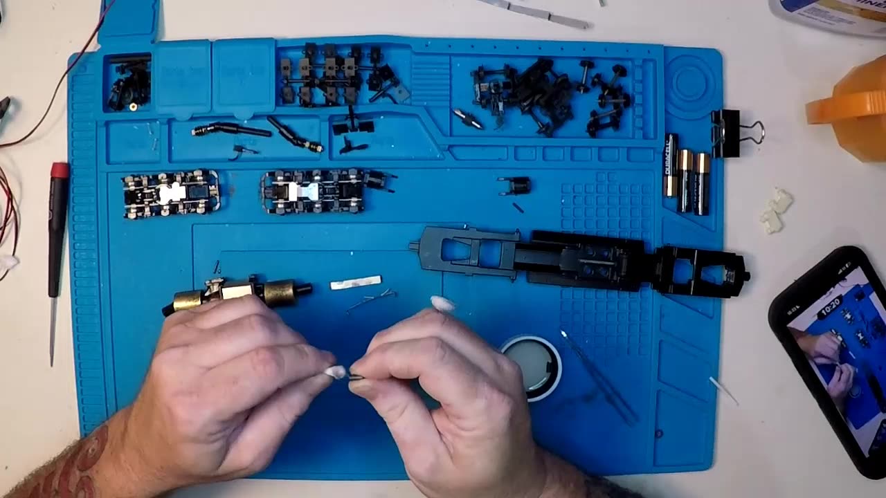 Athearn Blue Box SD40T-2 tuneup & future projects