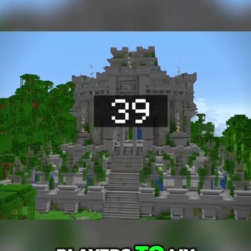 Surviving an Epic 100-Player Purge in Minecraft!