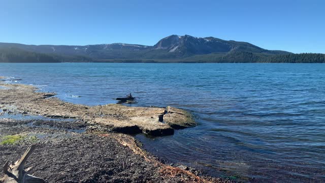 Central Oregon – Paulina Lake “Grand Loop” – Walking the Hot Springs Shoreline – 4K