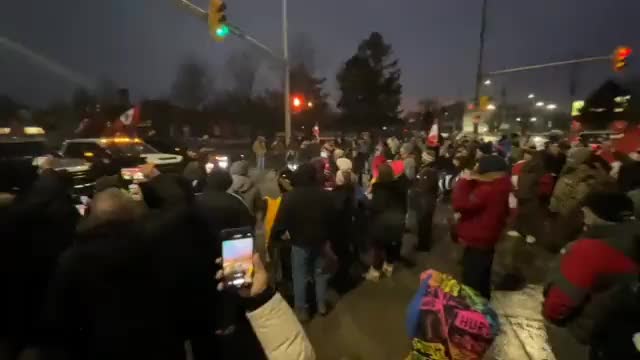 BREAKING! Freedom Convoy protesters vow to “hold the line - Ambassador Bridge