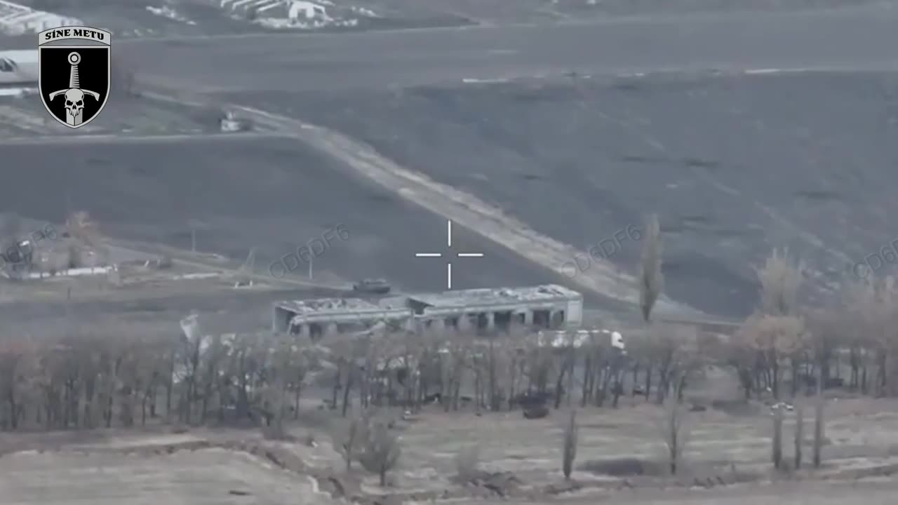 🔥The Russians threw a column of armored vehicles to storm the positions of the